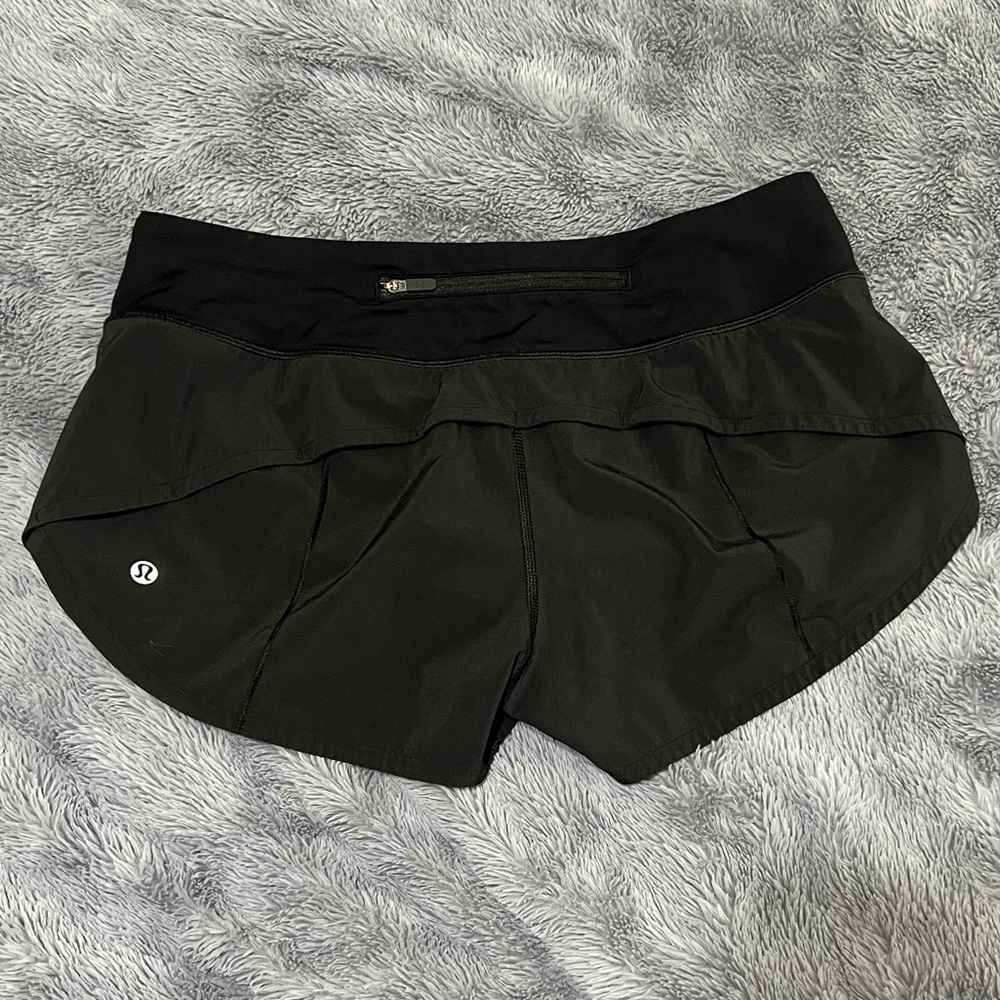 Lululemon Speed Up Shorts Low Rise 2.5in Black sz 6 Excellent Condition